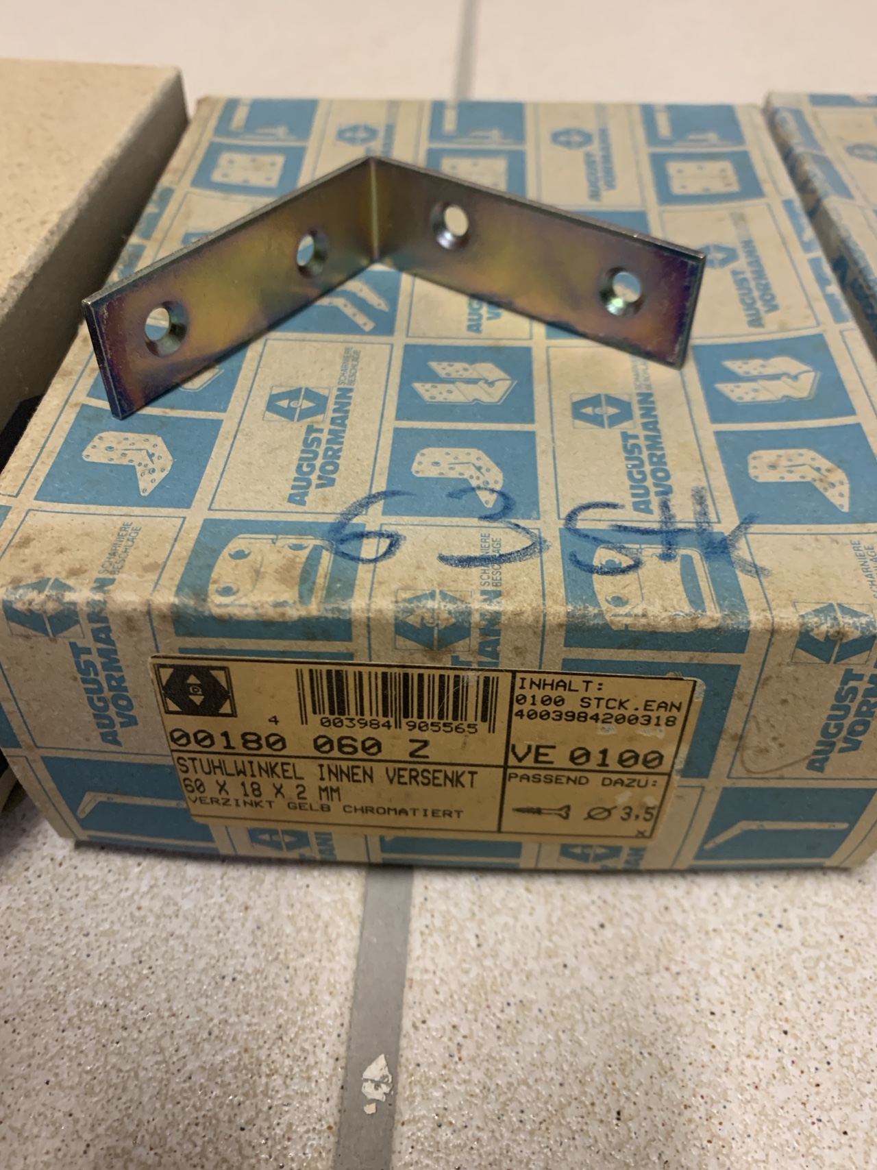 STUHLWINKEL INNEN VERSENKT 60X18X2MM