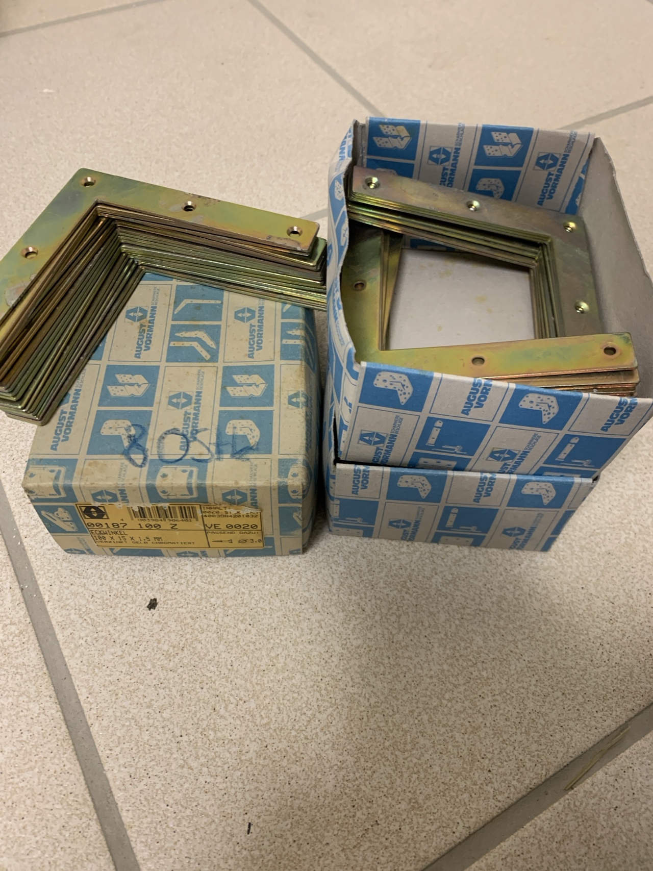 Eckwinkel Stahl verzinkt, 100X15MM