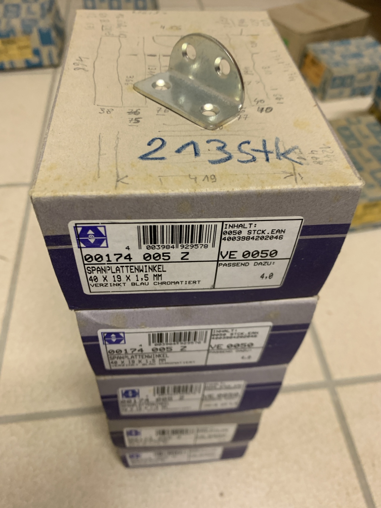 SPANPLATTENWINKEL 40X19MM